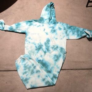 Tie dye sweatsuit